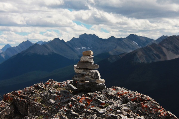 Hi. I'm Banff. Welcome to Canada!