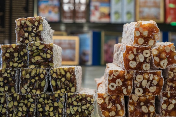 Navigating Culinary Backstreets for Real-Deal Meals in Istanbul