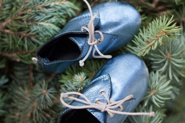Holiday Giving: 15 Gifts for Little Globetrotters