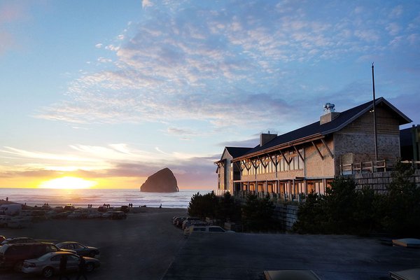Headlands Coastal Lodge & Spa - Pacific City, Oregon
