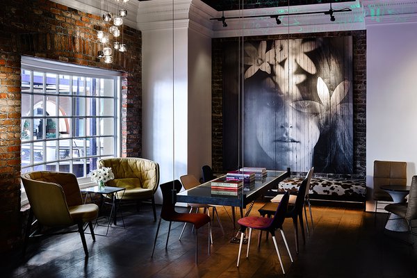 The Mantal Bar at Hotel Zeppelin in San Francisco, California