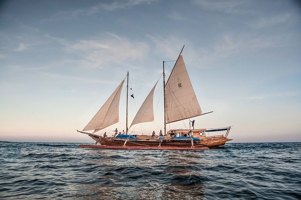 Tao Philippines boat