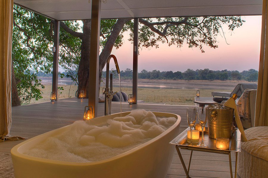 Photo courtesy of Norman Carr Safaris.