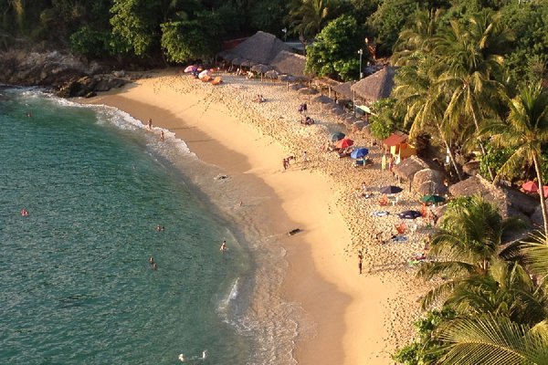 Carrizalillo cove in Puerto Escondido