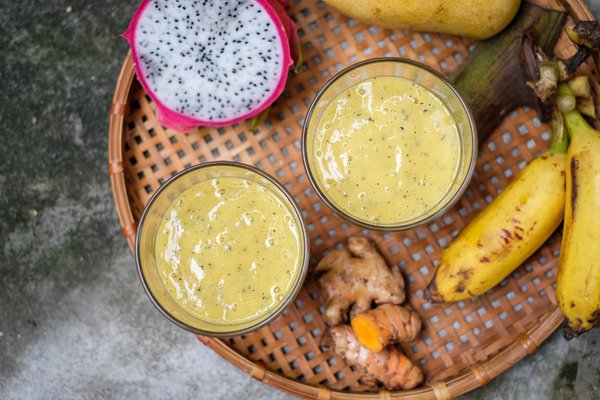 Mango Turmeric Smoothie