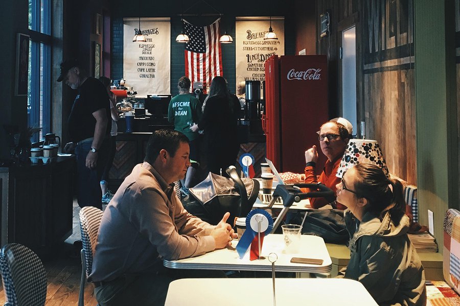 The interior of Cabin 82 at Graduate Oxford.