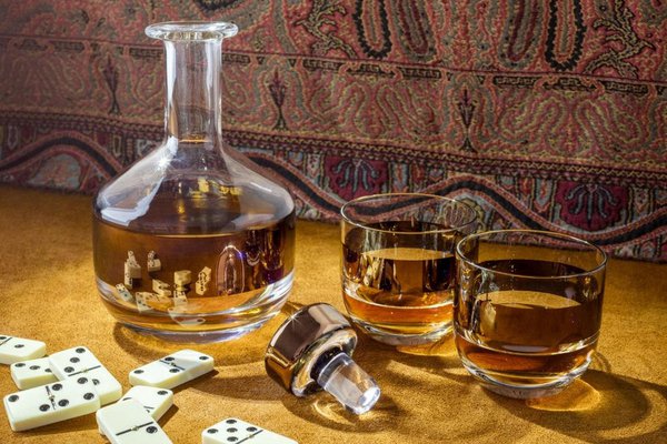 Tom Dixon Copper Tank Whiskey Set