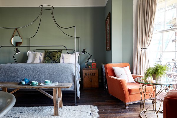 Guest room at Artist Residence Brighton, England