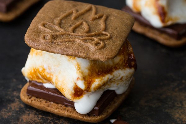 Little Belgians speculoos s'mores kit