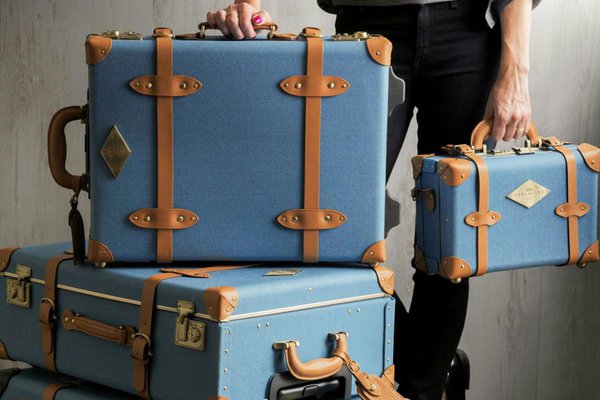 Steamline Luggage - The Voyageur Denim Spinner