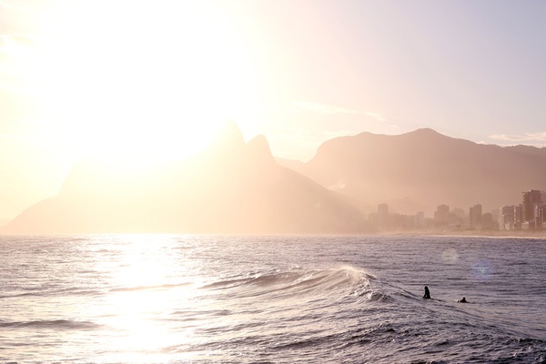 Sun and waves in rio