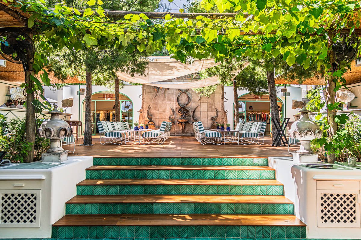 the bar area at Le Sirenuse Mare on the Amalfi Coast the bar area at Le Sirenuse Mare on the Amalfi Coast
