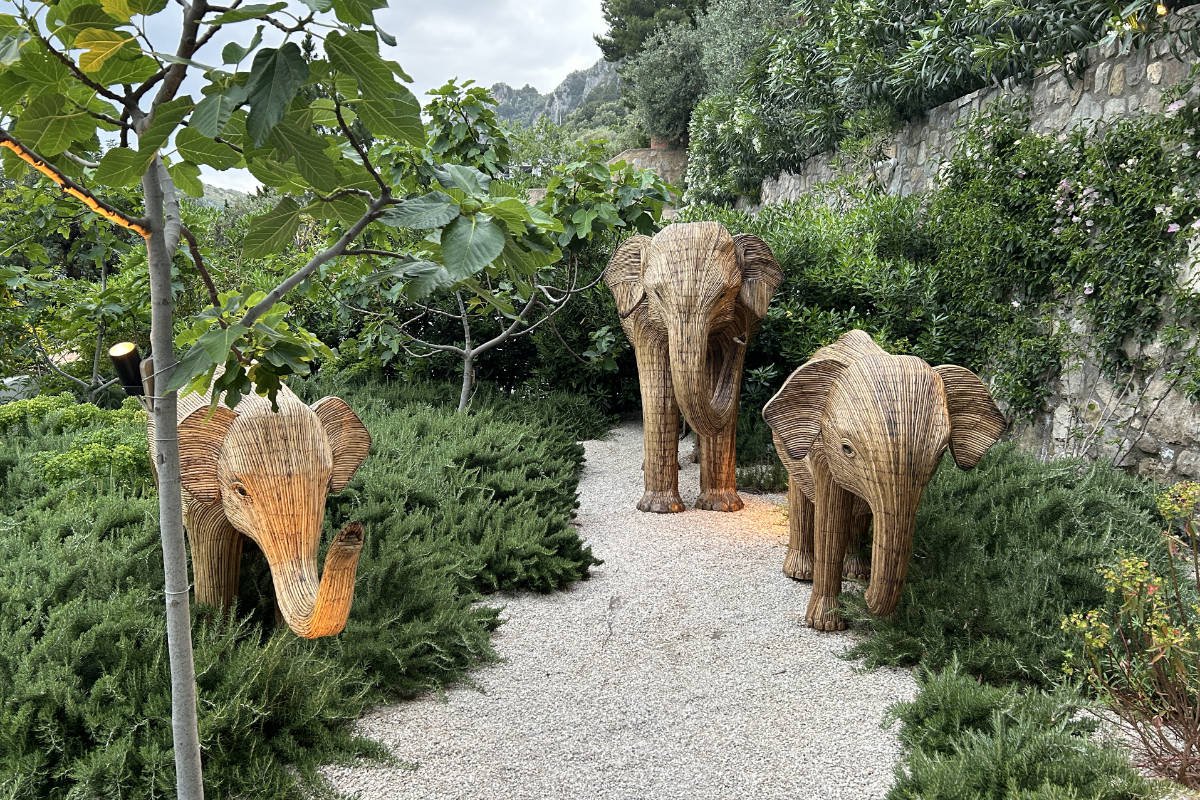 The Elephant Family sculptures at Le Sirenuse Mare The Elephant Family sculptures at Le Sirenuse Mare