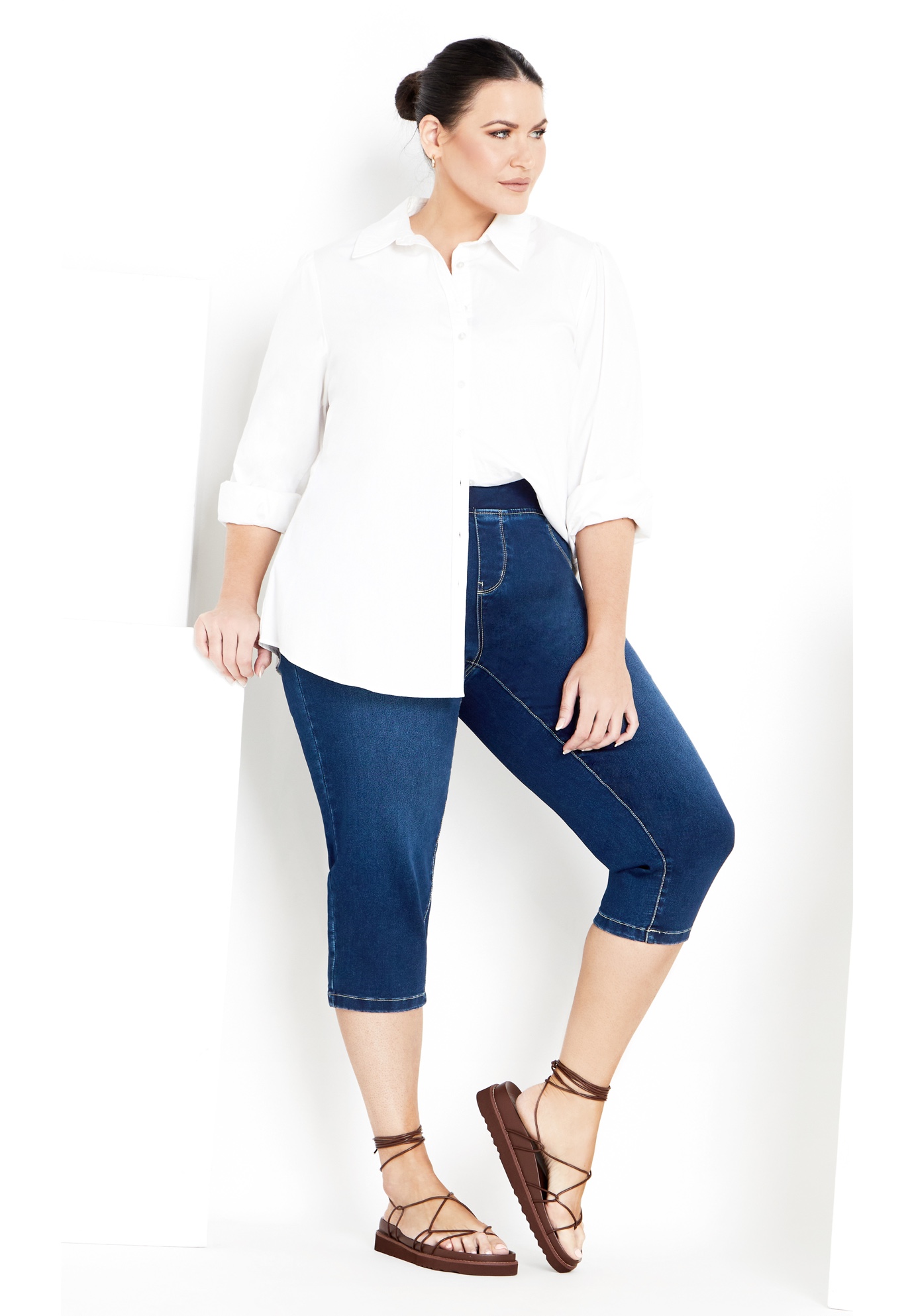 Avenue Women's Plus Size Butter Denim Pull On Crop Jean - Picture 10 of 30