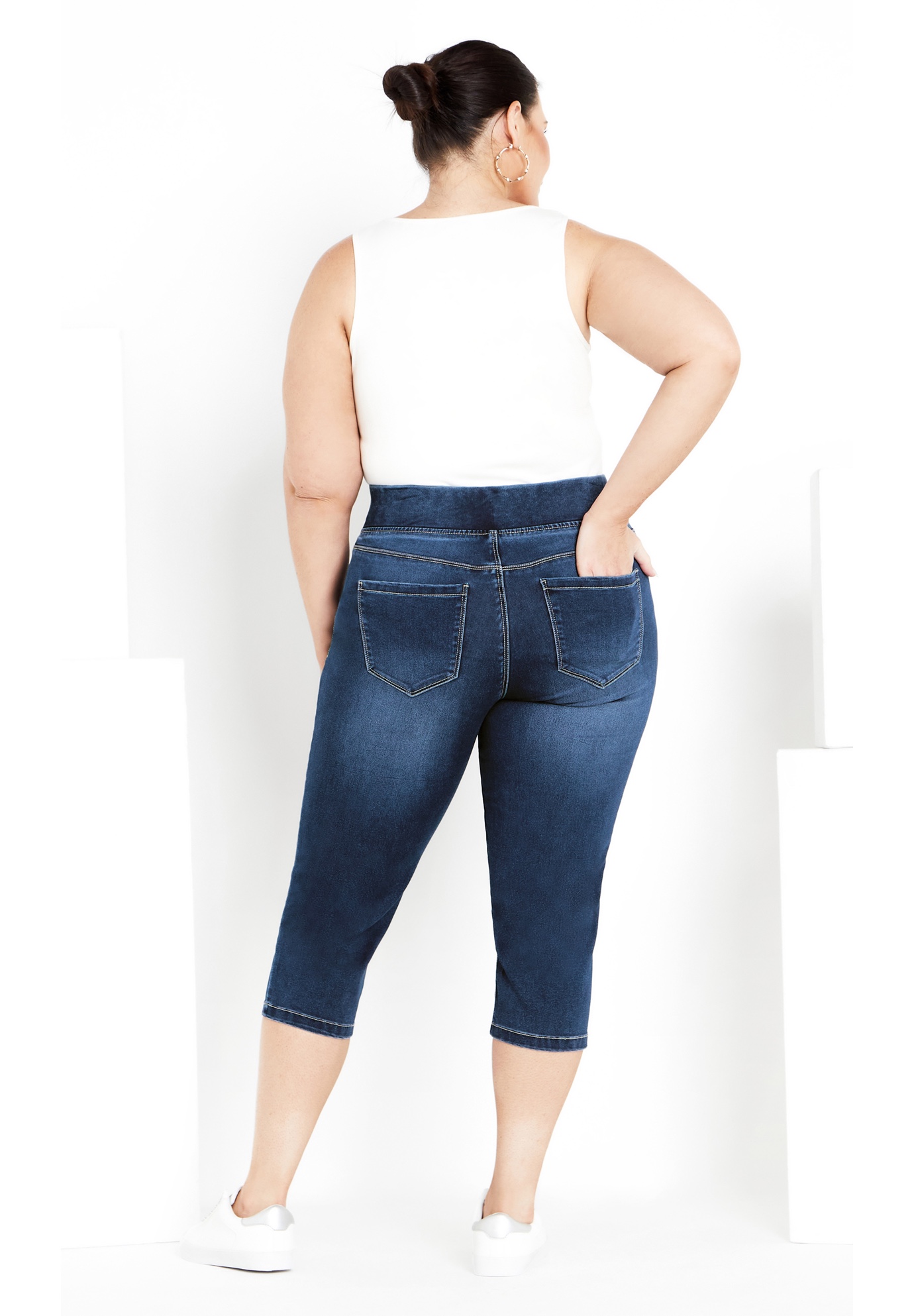 Avenue Women's Plus Size Butter Denim Pull On Crop Jean - Picture 22 of 30