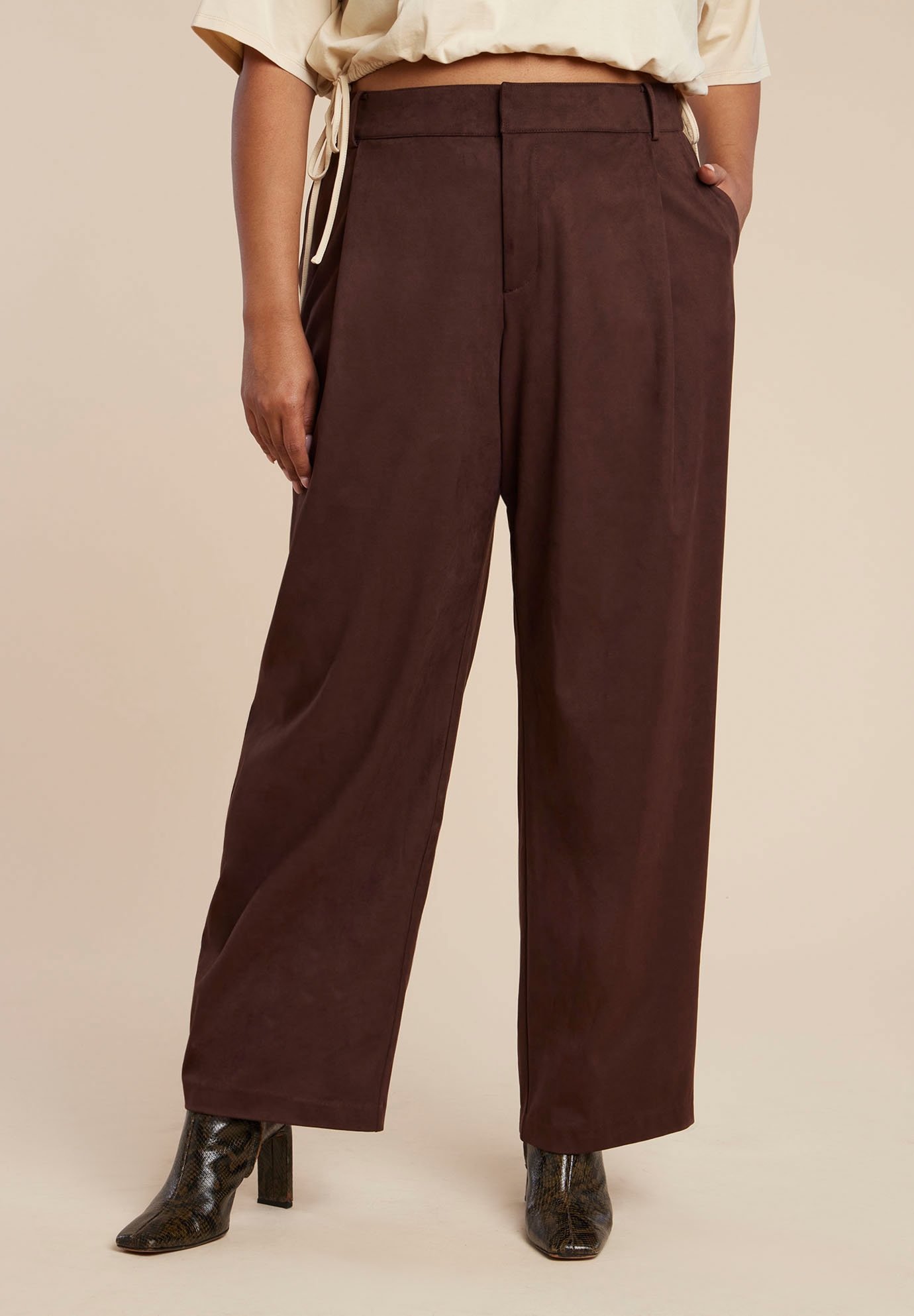 ELOQUII Women's Plus Size Faux Suede Wide Leg Pant