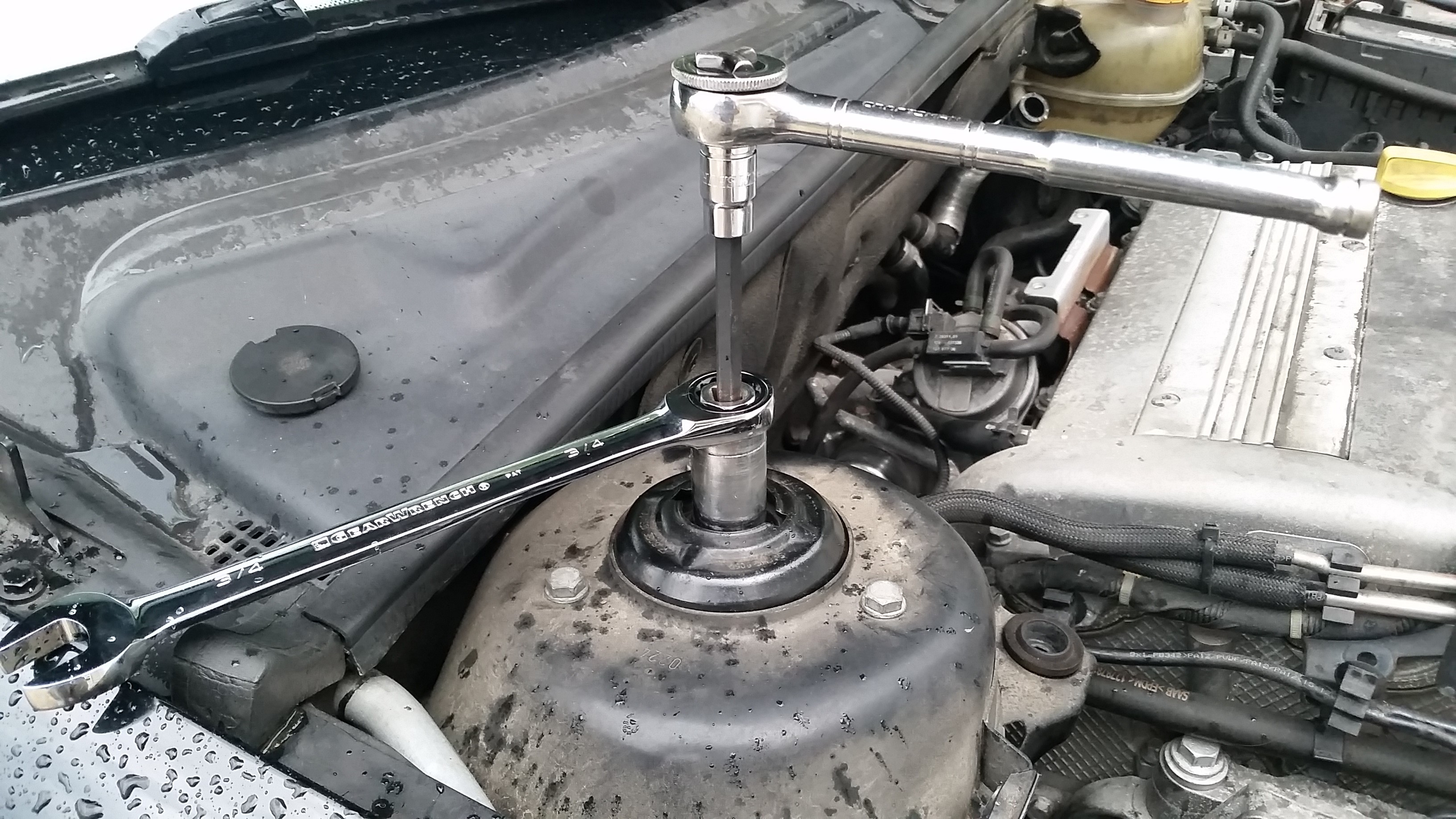 How to Replace Front Struts on a Saab 93