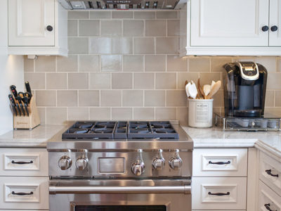 A Kitchen Remodel with Shoreside Charm