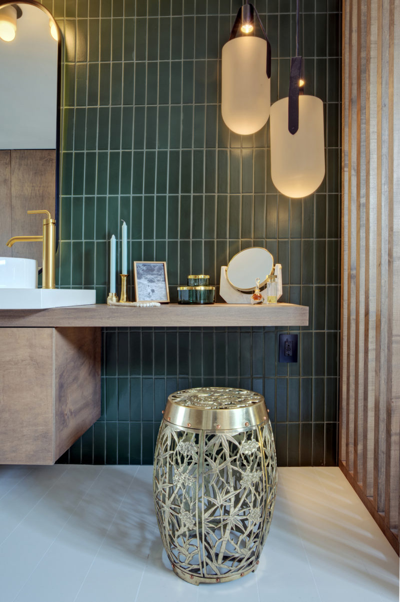 SF Decorator Showcase Master Bath Fireclay Tile