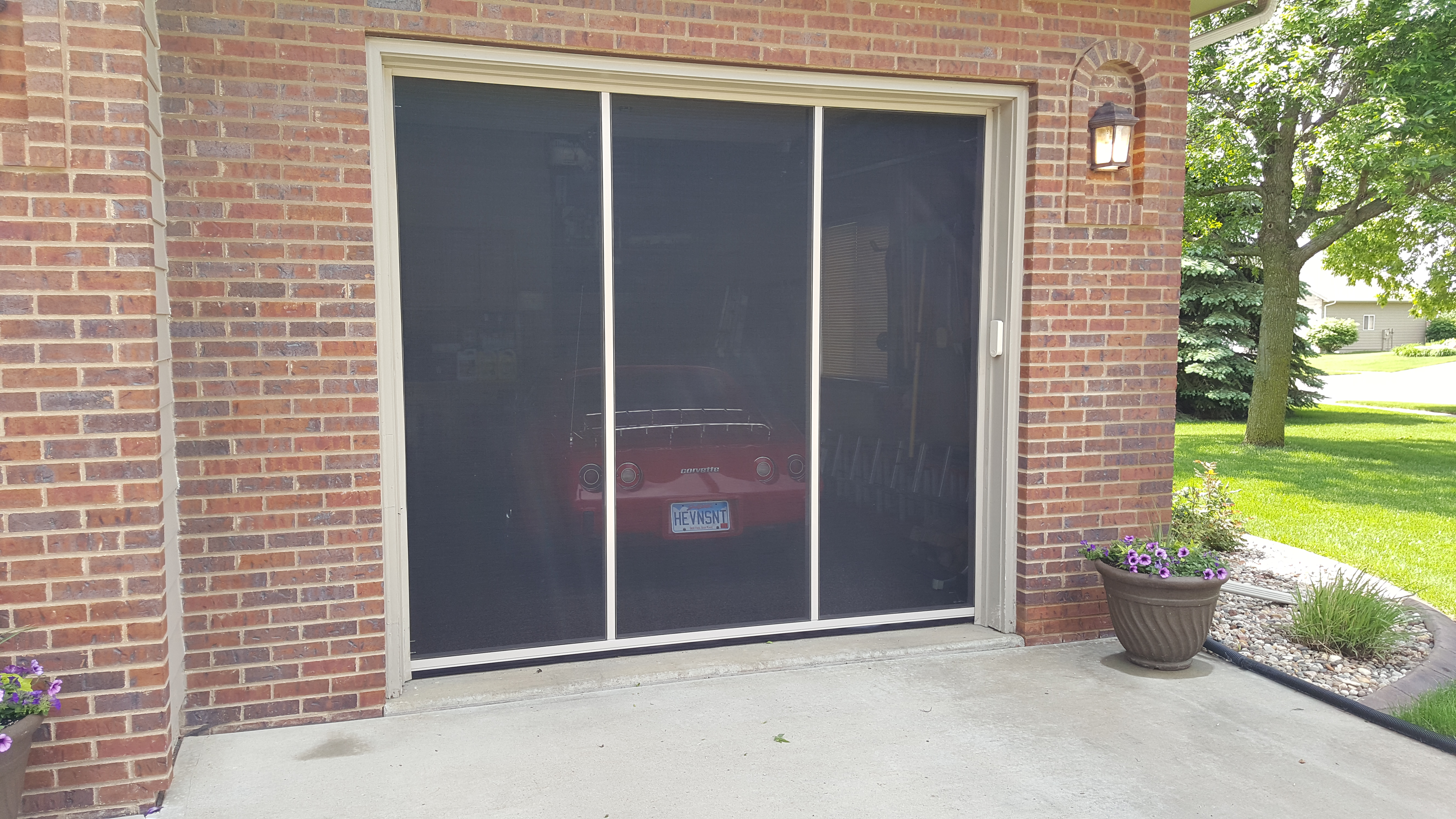 LIFESTYLE SCREEN DOORS