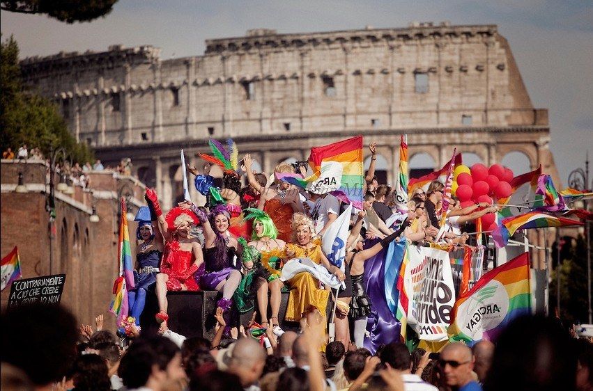 Rechaza Vaticano ley que sanciona la discriminación hacia la población LGBTTTI+ en Italia 🏳️🌈⛪️😡😤