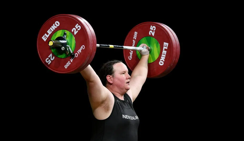 Laurel Hubbard se convertirá en la primera atleta abiertamente trans en competir en Tokio 2021 🏳️⚧️🏋️