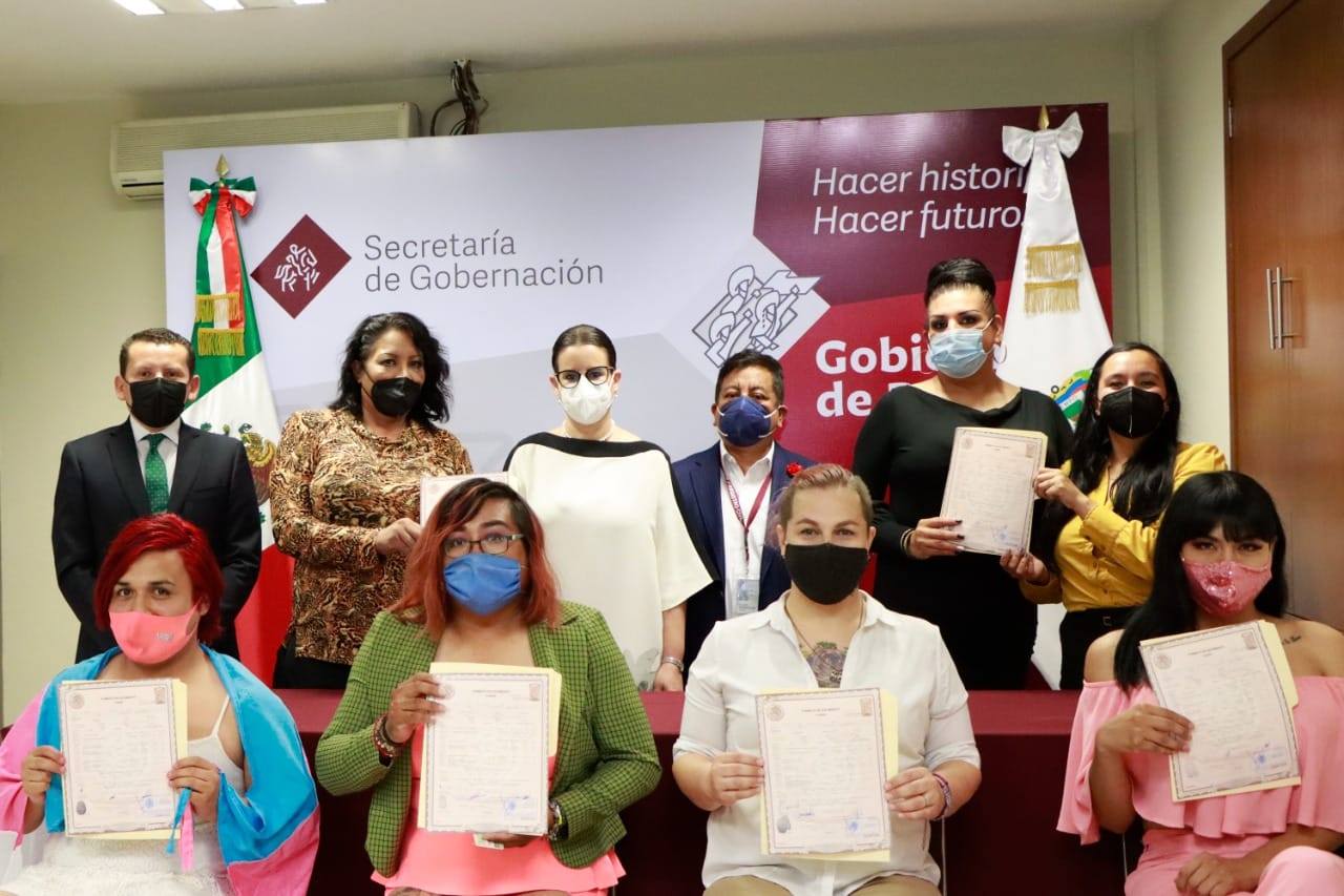 Entregan primeras de actas de nacimiento rectificadas a personas trans en Puebla 🏳️⚧️
