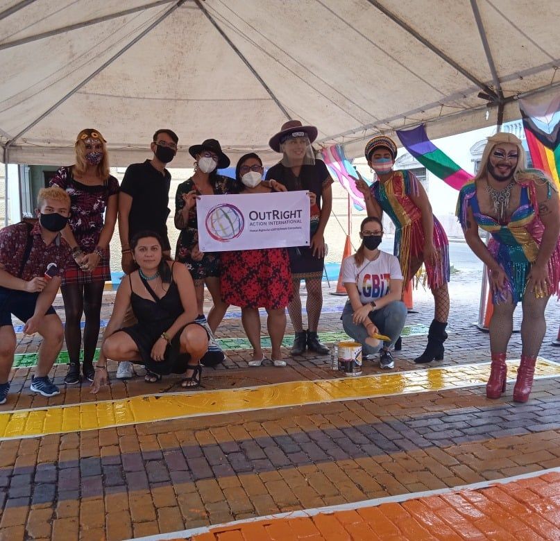 Pintan paso peatonal con colores de la bandera arcoíris en Mérida 😍🏳️🌈