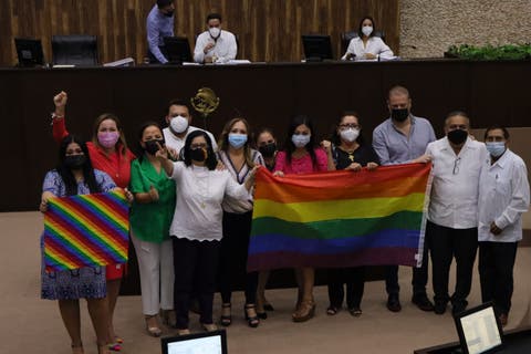 Activista pide adecuar el Código de Familia tras aprobarse matrimonio igualitario en Yucatán ⚖️ 🏳️🌈