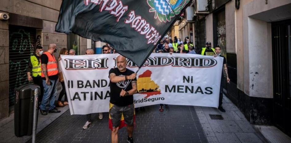 Marchan grupos neonazis en Chueca contra población LGBTTTI+ 🏳️‍🌈🤬🤬🇪🇸