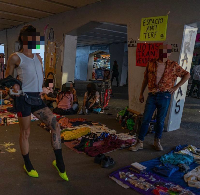 Agreden y golpean a comerciantes de La tianguis sexodisidente en CDMX 😡 🏳️‍🌈 🏳️‍⚧️ 🤬
