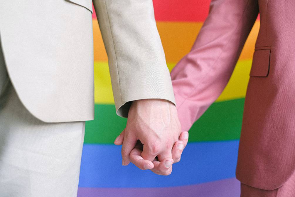 Aprueban matrimonio igualitario en Suiza 🇨🇭🏳️🌈 👬