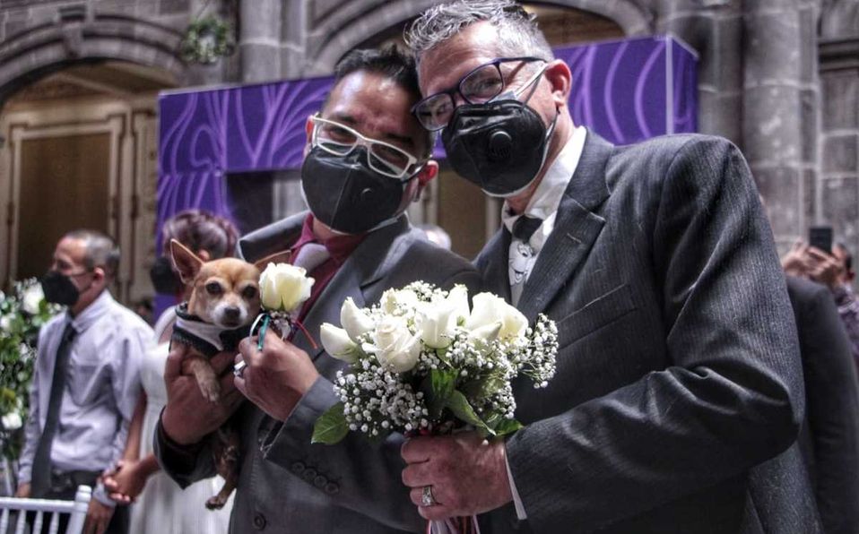 Boda colectiva en Puebla reúne a parejas homosexuales y heterosexuales 👭 👫 👬