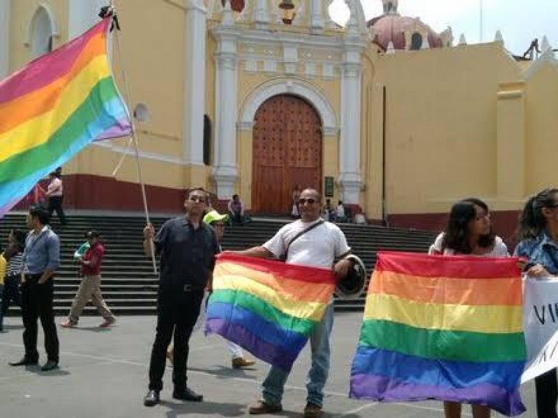 Activista veracruzano exige a diputados propongan leyes para salvaguardar los derechos humanos de la población LGBT+ 🏳️🌈 🏳️🌈 🏳️🌈