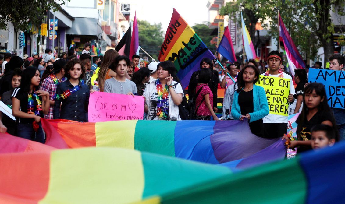 Consideran activistas que machismo y prejuicios frenan matrimonio igualitario en Guerrero 🏳️🌈 ⚖️ 🚫 🧑🏻🤝🧑🏻