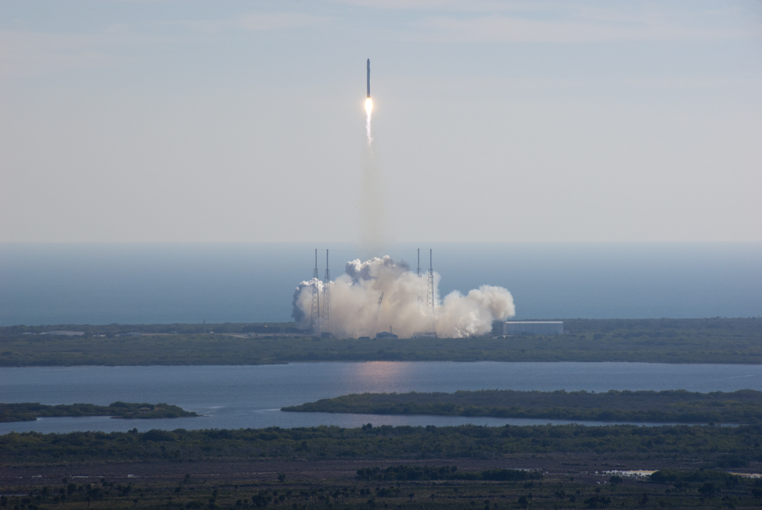 2014_09_SpaceX_Dragon_COTS-1_launch