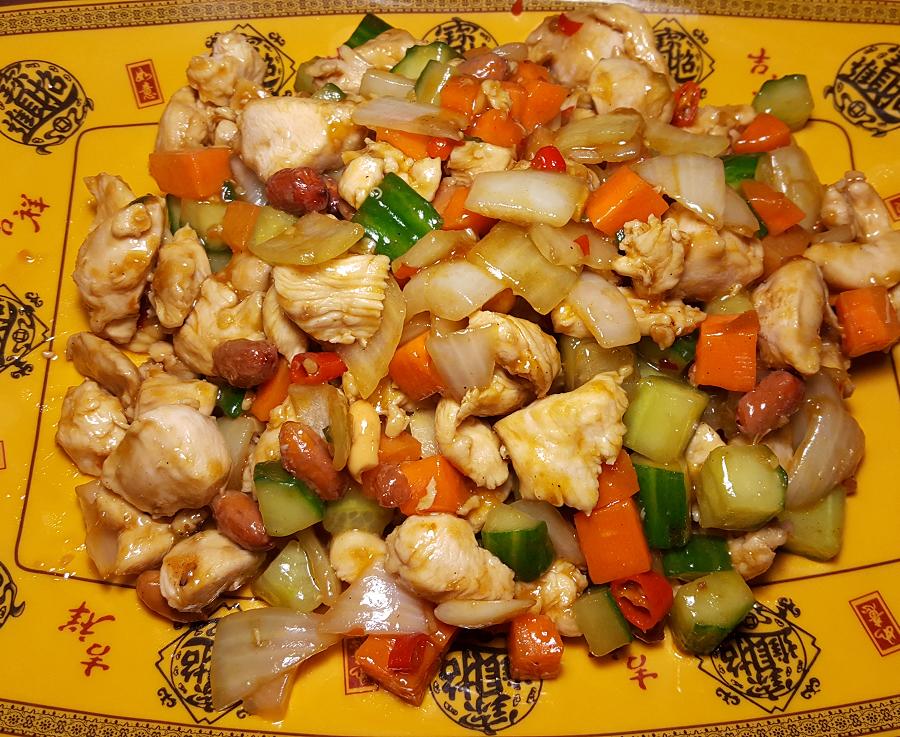 金陵饭店 - 宫保鸡丁