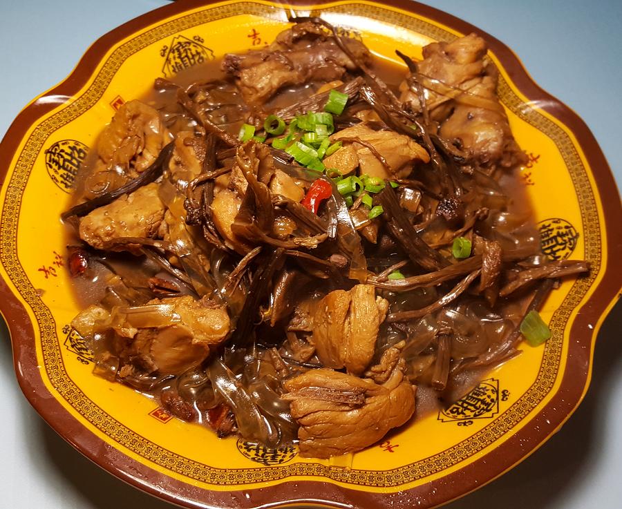 金陵饭店 - 小鸡炖蘑菇