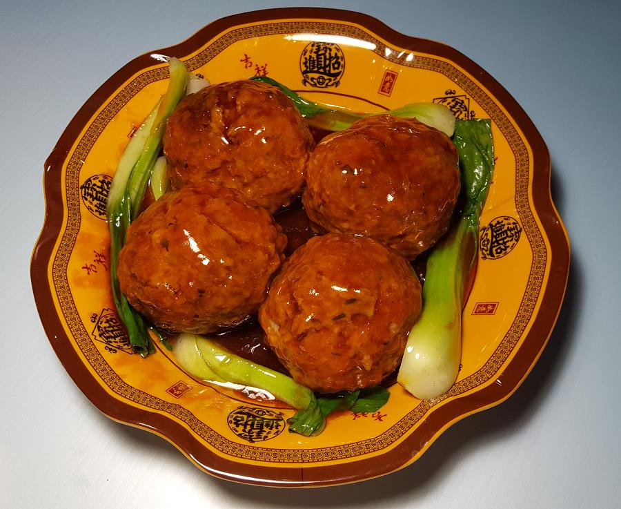 金陵饭店 - 红烧狮子头