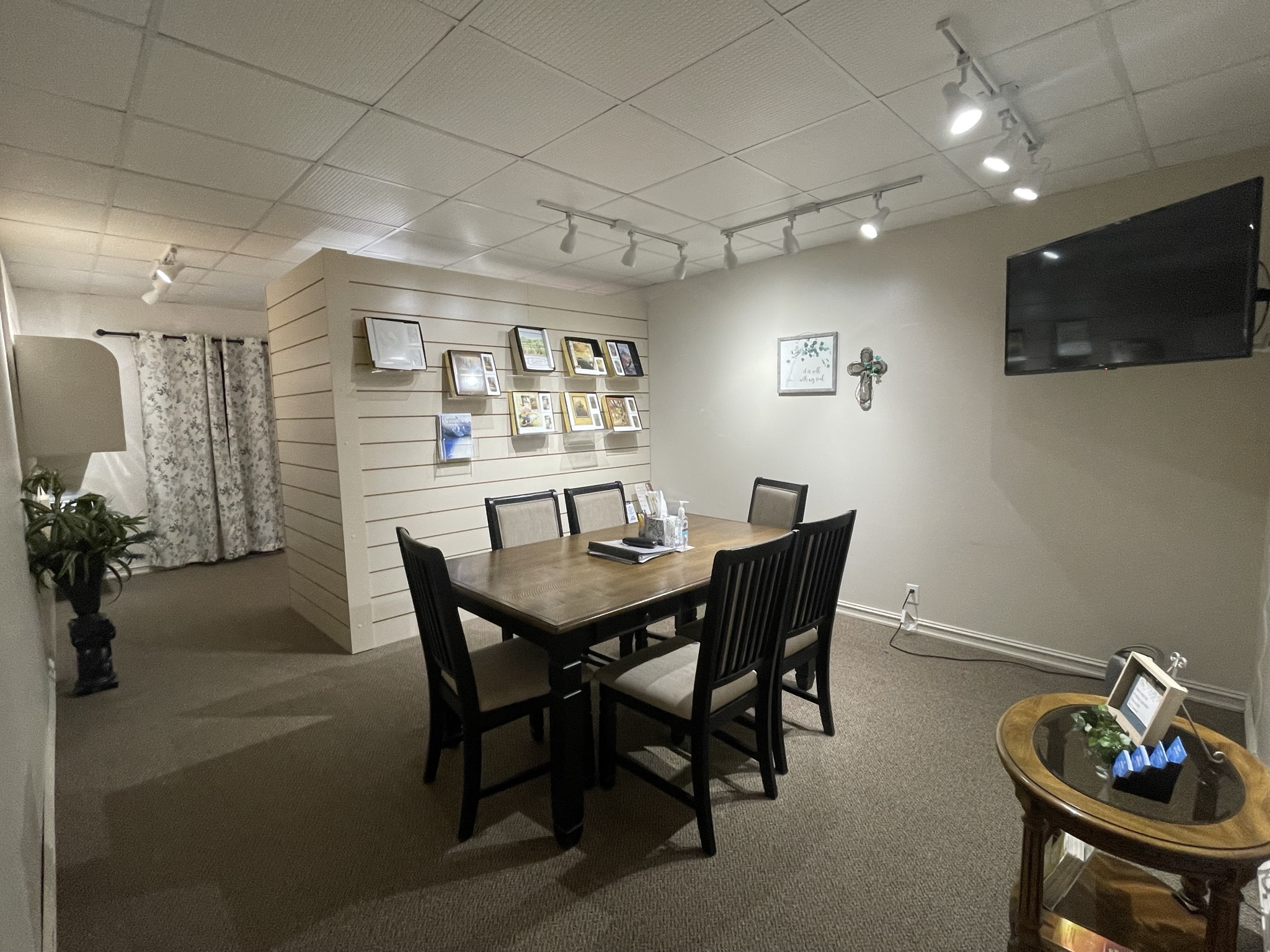 Hutchins Maples Matherly Funeral Home - t6ynp00