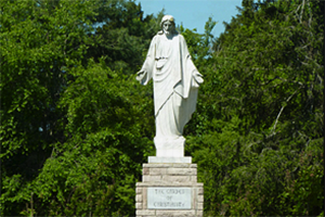 Christ monument at Riverview Memorial Gardens