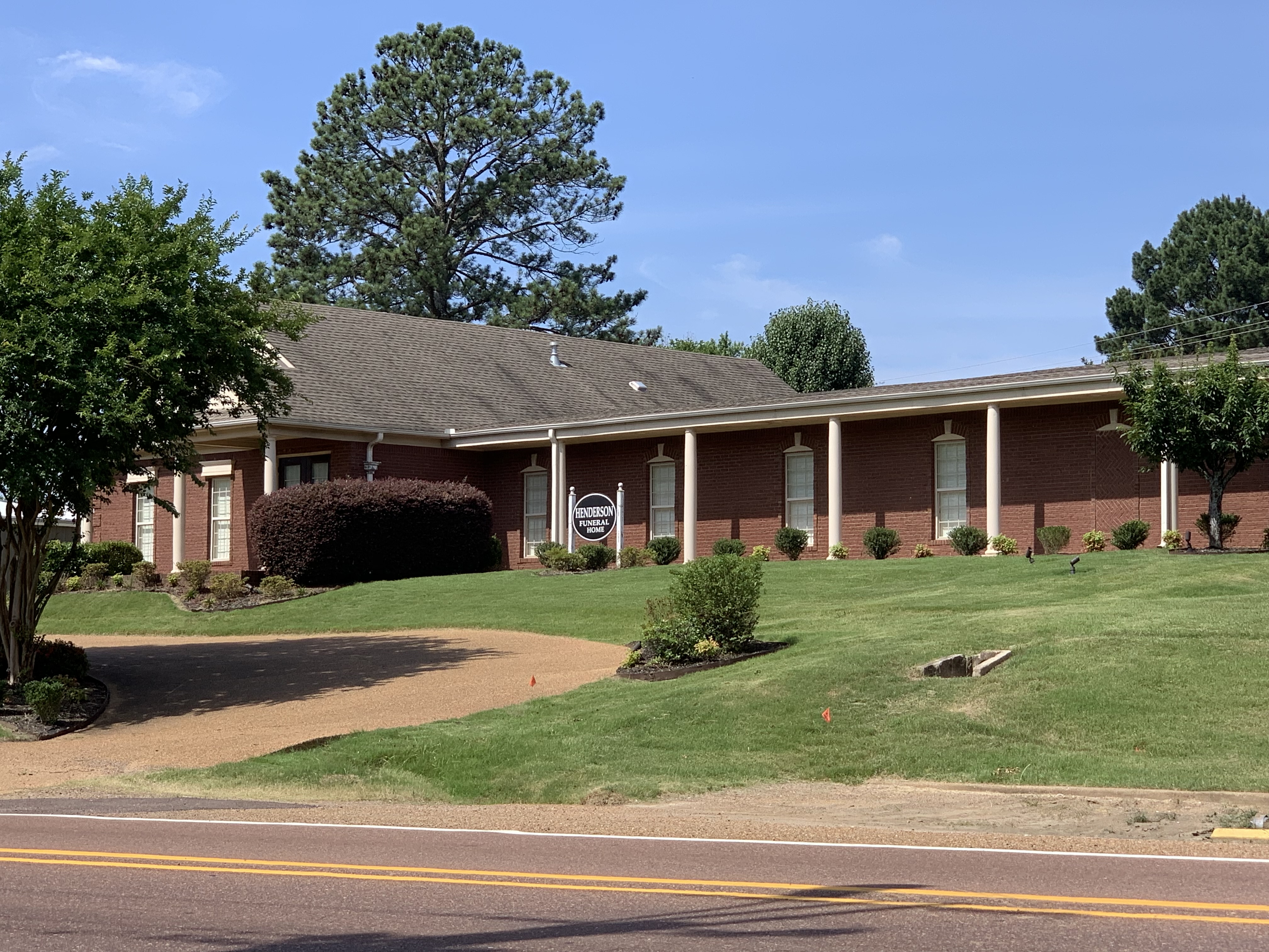 Hernando, MS Henderson Funeral Homes