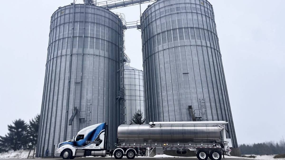 Bulk Feed Trailer