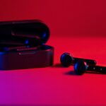 Wireless Earbuds vs. Headphones: What’s Best for Daily Use?