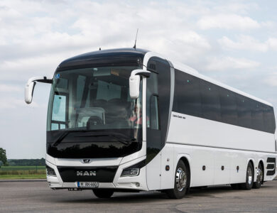 The Ultimate Guide to Hiring a UK Coach for Your Travel Needs