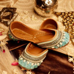 Purchase Original Bridal Juttis in India at Gulbhahar