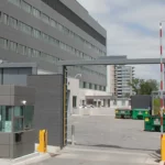 Why Are More Homeowners Choosing an Automated Gate Operator?