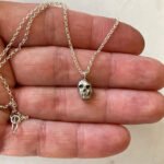 How to Choose the Right Sterling Silver Necklace for Your Wardrobe