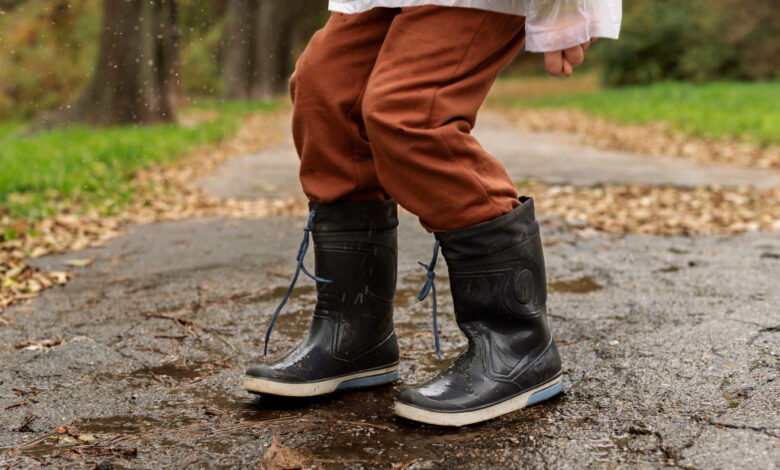 Finding the Right Fit for Growing Little Hikers