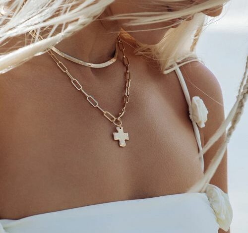 How to Choose and Style James Michelle Necklaces